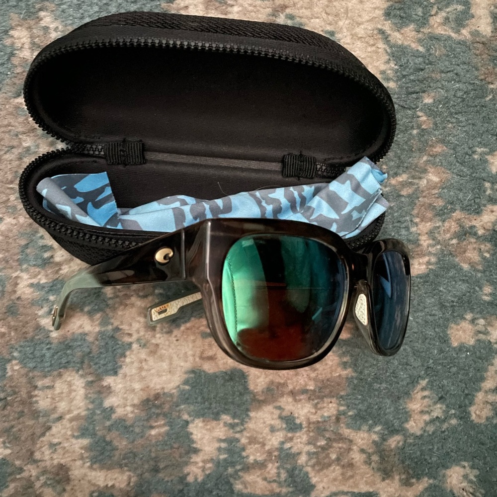 Costa Women’s WaterWoman 2 Polarized Lenses Sunglasses